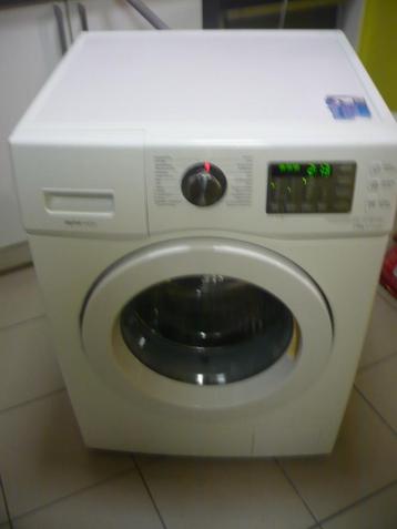 Wasmachine beschikbaar voor biedingen
