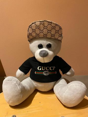 Gucci bear (25 cm zittend)