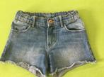Jeansshortje in maat 122, Kinderen en Baby's, Kinderkleding | Maat 122, Broek, Gebruikt, Meisje, Ophalen of Verzenden