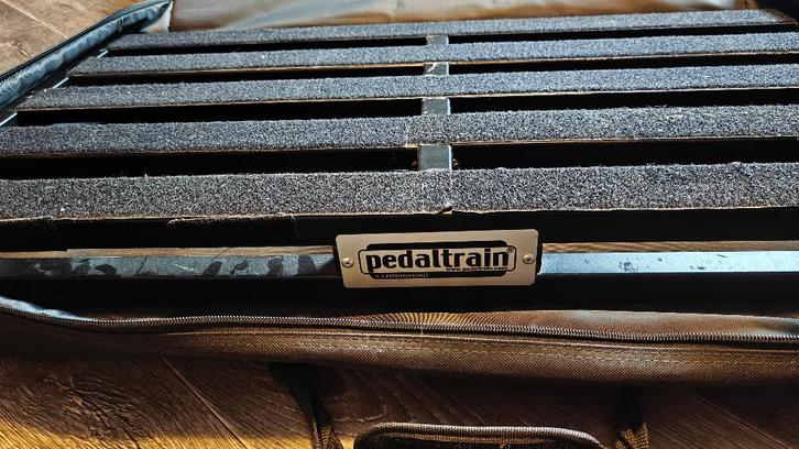 Pedaltrain Classic Pro met softcase, Musique & Instruments, Boîtiers & Valises, Comme neuf, Guitare électrique, Enlèvement