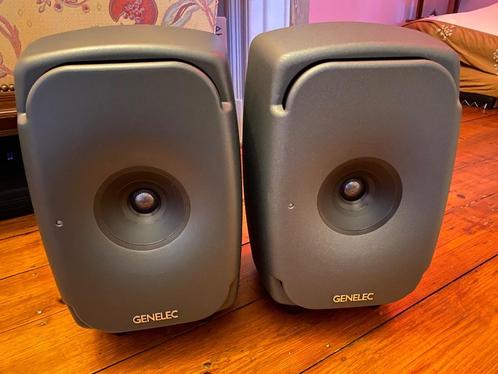 Genelec 8341 Grey (Almost New w/ Warranty), Gator Frameworks, Audio, Tv en Foto, Luidsprekerboxen, Nieuw, Front, Rear of Stereo speakers