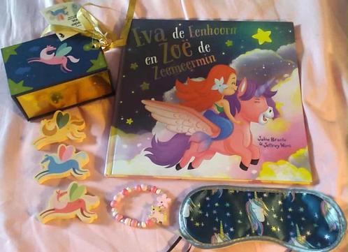 doosje met figuurtjes armbandje oogmasker boek eenhoorn, Kinderen en Baby's, Overige Kinderen en Baby's, Ophalen of Verzenden