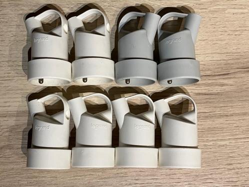 NIEUW : 8 * Legrand Stekker 2P+A met ring 16A - 50% !!, Muziek en Instrumenten, Kabels en Stekkers, Nieuw, Apparatuur, Ophalen of Verzenden