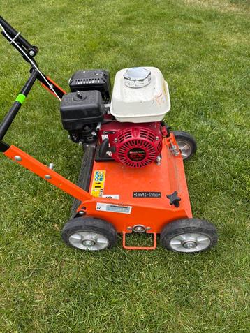 Te huur verticuteer machine beschikbaar voor biedingen