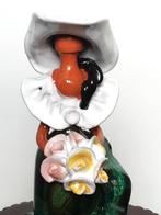 Erotieke Jonge dame terracotta hoed en bloemen😍😎🤗💑🎁👌, Antiek en Kunst, Ophalen of Verzenden