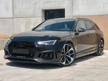 RS4 Full Black Pack RS disponible aux enchères