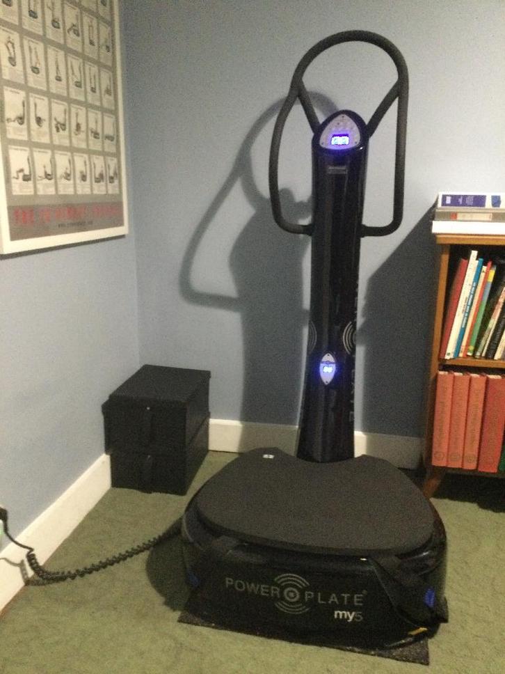 POWER PLATE MY5, Sports & Fitness, Appareils de fitness, Comme neuf, Plaque vibrante, Enlèvement