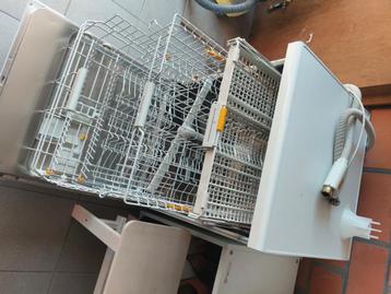 Miele afwasmachine/vaatwasmachine beschikbaar voor biedingen