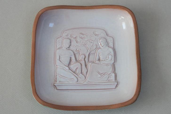 Coupelle art déco en céramique thème famille, Antiek en Kunst, Antiek | Keramiek en Aardewerk, Ophalen of Verzenden