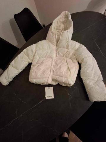 Doudoune XS Pull & Bear, jamais portée ! beschikbaar voor biedingen