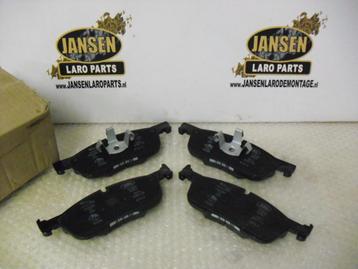 Jaguar E-pace remblokken set voorzijde 17" schijven C2C41984 beschikbaar voor biedingen