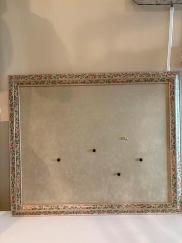 Vintage magneetbord beschikbaar voor biedingen