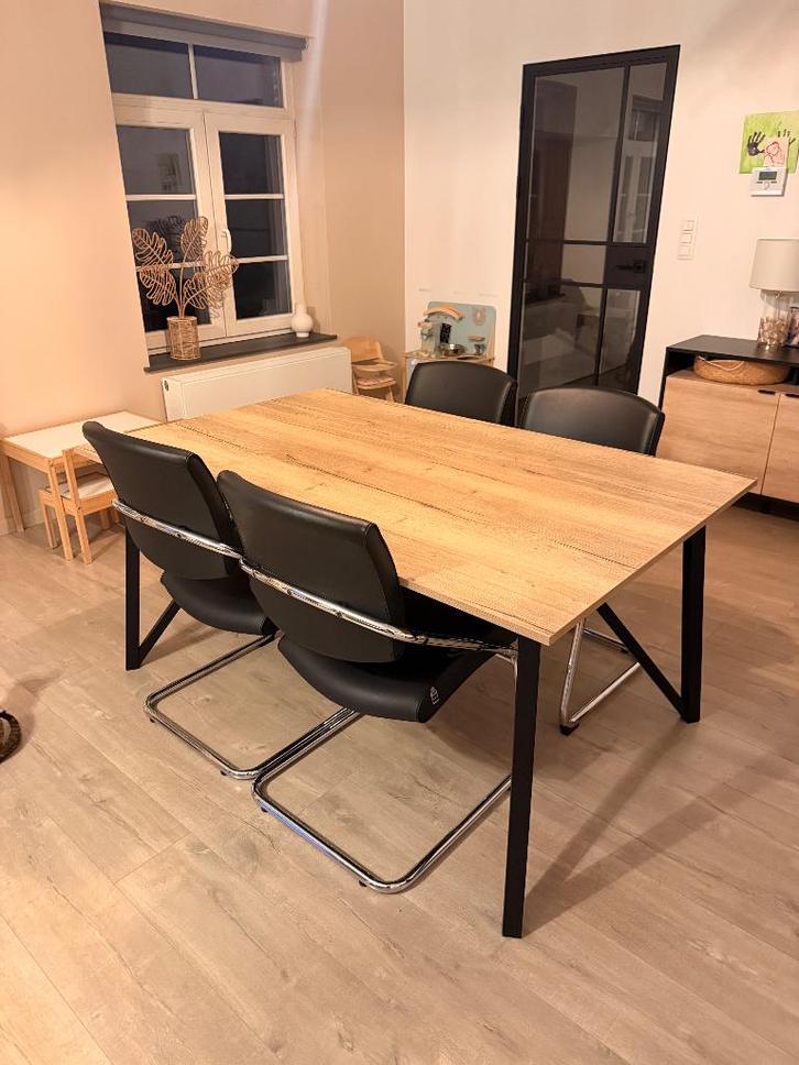 Eettafel perfecta Wacko, Huis en Inrichting, Tafels | Eettafels, Zo goed als nieuw, Rechthoekig, Ophalen