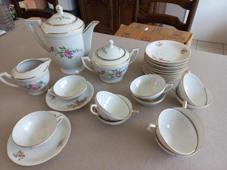 Koffieset van porselein, Huis en Inrichting, Keuken | Servies, Zo goed als nieuw, Compleet servies, Effen, Porselein, Ophalen
