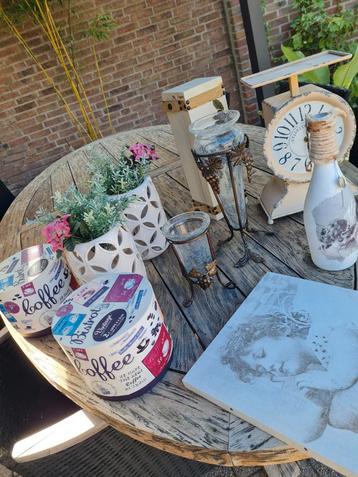 Lot brocante vazen en deco glas  smeedijzeren hout beschikbaar voor biedingen