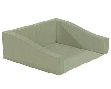 Contour de lit enfant Wesco et matelas comme neuf beschikbaar voor biedingen