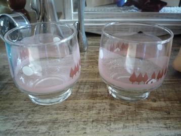 2 Arcopal glaasjes