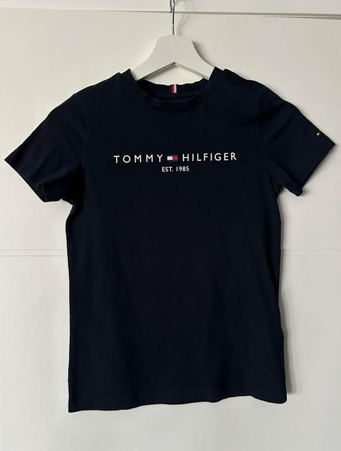 Short en t shirt Tommy hilfiger maat 140, Kinderen en Baby's, Kinderkleding | Maat 140, Gebruikt, Jongen, Setje, Ophalen