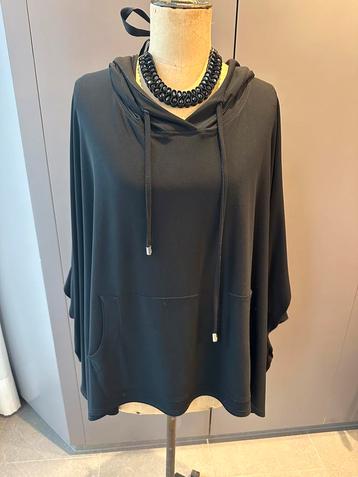 JOSEPH RIBKOFF, Zwarte poncho/kimono/bloes, maat 50 beschikbaar voor biedingen