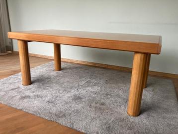 tafel disponible aux enchères