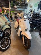 Kymco like 125 2021 4000km 1 jaar garantie, Fietsen en Brommers, Ophalen of Verzenden, Zo goed als nieuw, Like