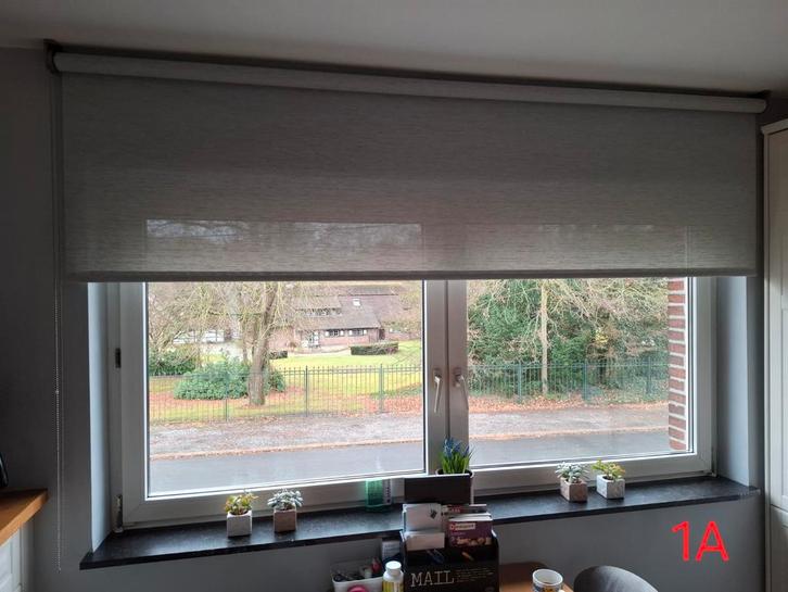 Kwaliteitsvolle screen!, Huis en Inrichting, Stoffering | Gordijnen en Lamellen, Zo goed als nieuw, Grijs, Blauw, Ophalen