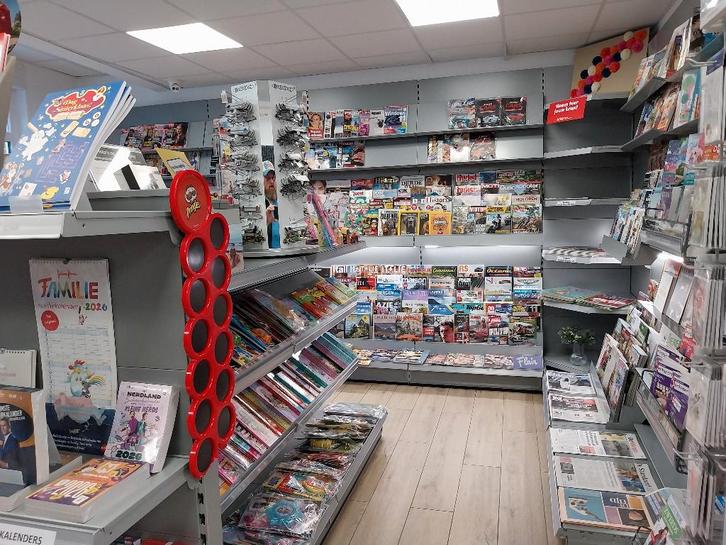 Meubilair voor kranten- of voedingswinkel, Zakelijke goederen, Kantoor en Winkelinrichting | Winkel en Inventaris, Ophalen