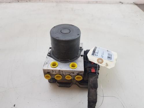 ABS POMP Toyota Land Cruiser (J15) (01-2011/-), Auto-onderdelen, Overige Auto-onderdelen, Toyota, Gebruikt