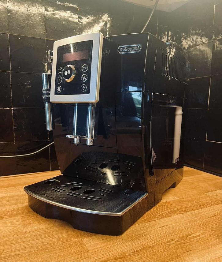 Délonghi ecam23.43x, Elektronische apparatuur, Koffiezetapparaten, Zo goed als nieuw, Gemalen koffie, Koffiebonen, Koffiemachine