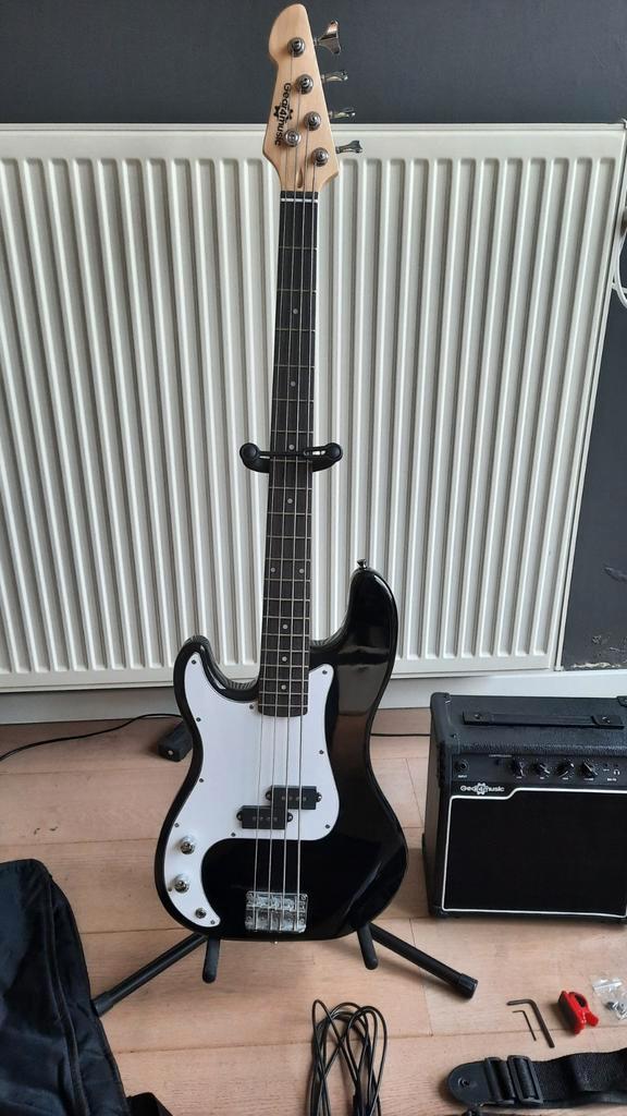 Linkshandige basgitaar, Musique & Instruments, Instruments à corde | Guitares | Basses, Enlèvement