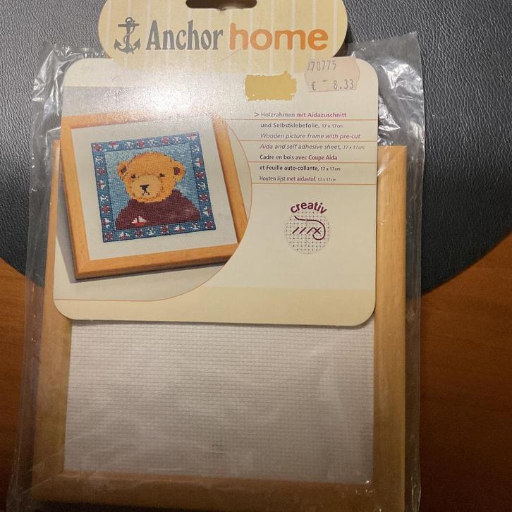 Houten lijstje, stuk Aida stof en 2 berenpatronen . Lees!, Livres, Loisirs & Temps libre, Enlèvement ou Envoi