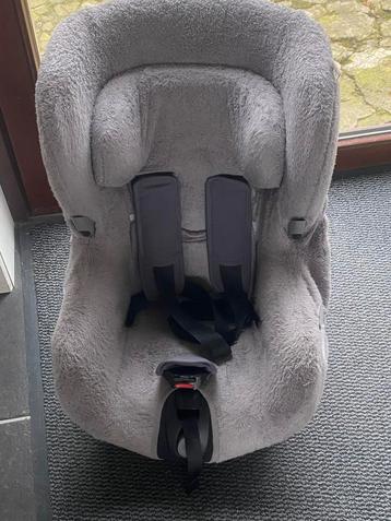 2 draaibare autostoelen beschikbaar voor biedingen