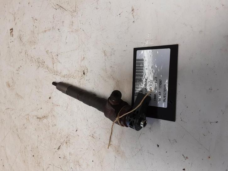 INJECTEUR Seat Leon (5FB) (01-2012/06-2020) (04L130277AK), Autos : Pièces & Accessoires, Systèmes à carburant, Seat, Utilisé