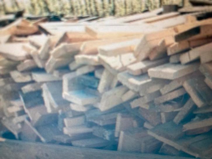 Bois de chauffage sec à partir de planches et de palettes, Jardin & Terrasse, Bois de chauffage, Branches, Autres essences de bois