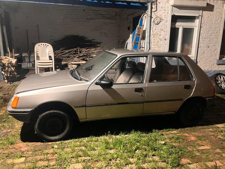 Peugeot 205 1,4 GR, Autos, Peugeot, Particulier, Essence, Berline, 5 portes, Boîte manuelle, Beige, Beige, Tissu, Traction avant