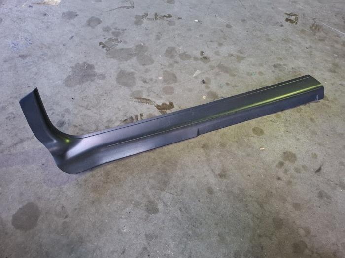 Marche-pied (list de couverture) droite d'un Alfa Romeo Spid, Autos : Pièces & Accessoires, -, 3 mois de garantie, Utilisé, Alfa Romeo