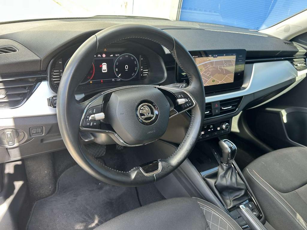Skoda Kamiq 1.0 TSI Ambition DSG - Carplay - Camera - Trekh, Auto's, Zwart, 0 kg, Bedrijf, 5 zetels