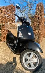 Zeer goed onderhouden Vespa 125cc GTS Zwart Metallic, Particulier, Scooter