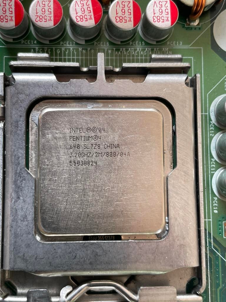 Retro moederbord + Ram + processor, Computers en Software, Processors, Ophalen, Zo goed als nieuw