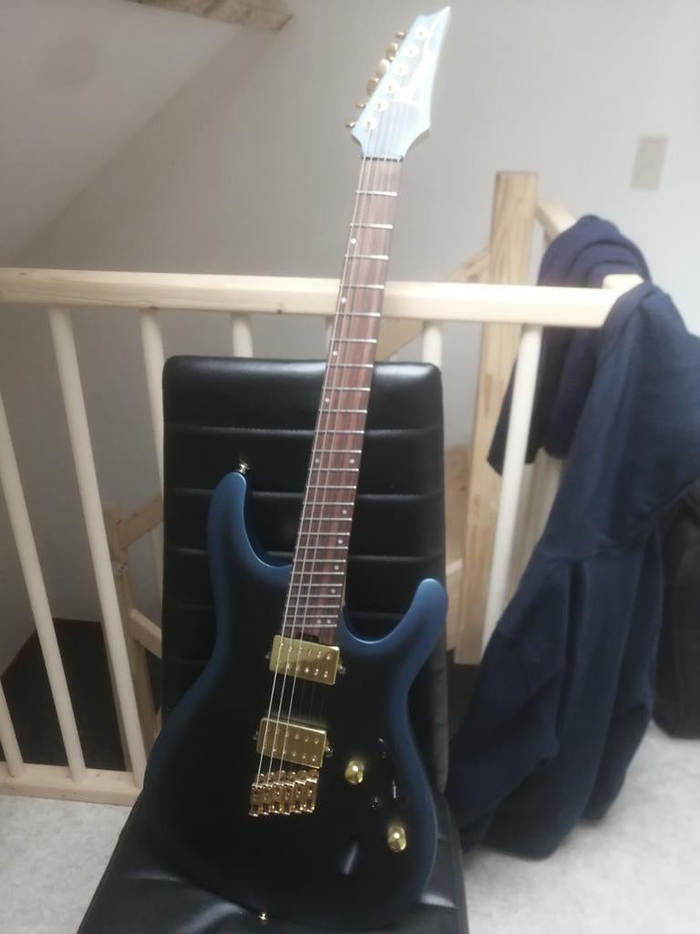 Ibanez electric guitar, Musique & Instruments, Instruments à corde | Guitares | Électriques, Enlèvement, Ibanez