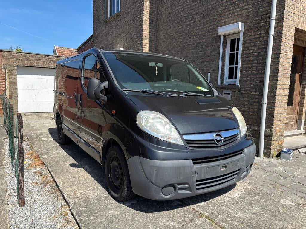Opel vivaro 2.0 diesel airco, Bedrijf, Te koop, Opel, Diesel