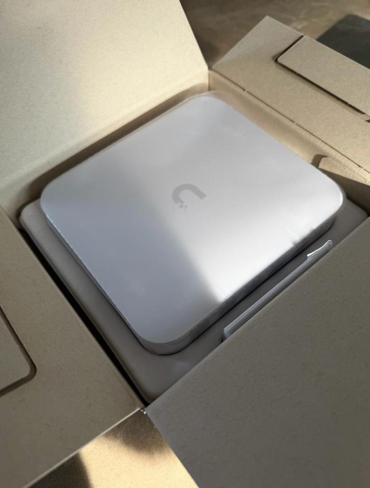 Unifi gateway max, Nieuw(Ongebruikt), Computers en Software, Routers en Modems, Nieuw, Router, Ophalen