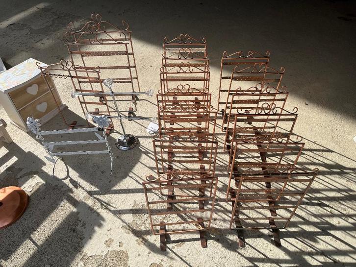 Lot etalagemateriaal/ oorbelrekjes / winkeldecor, Articles professionnels, Stock & Retail | Stocks, Enlèvement