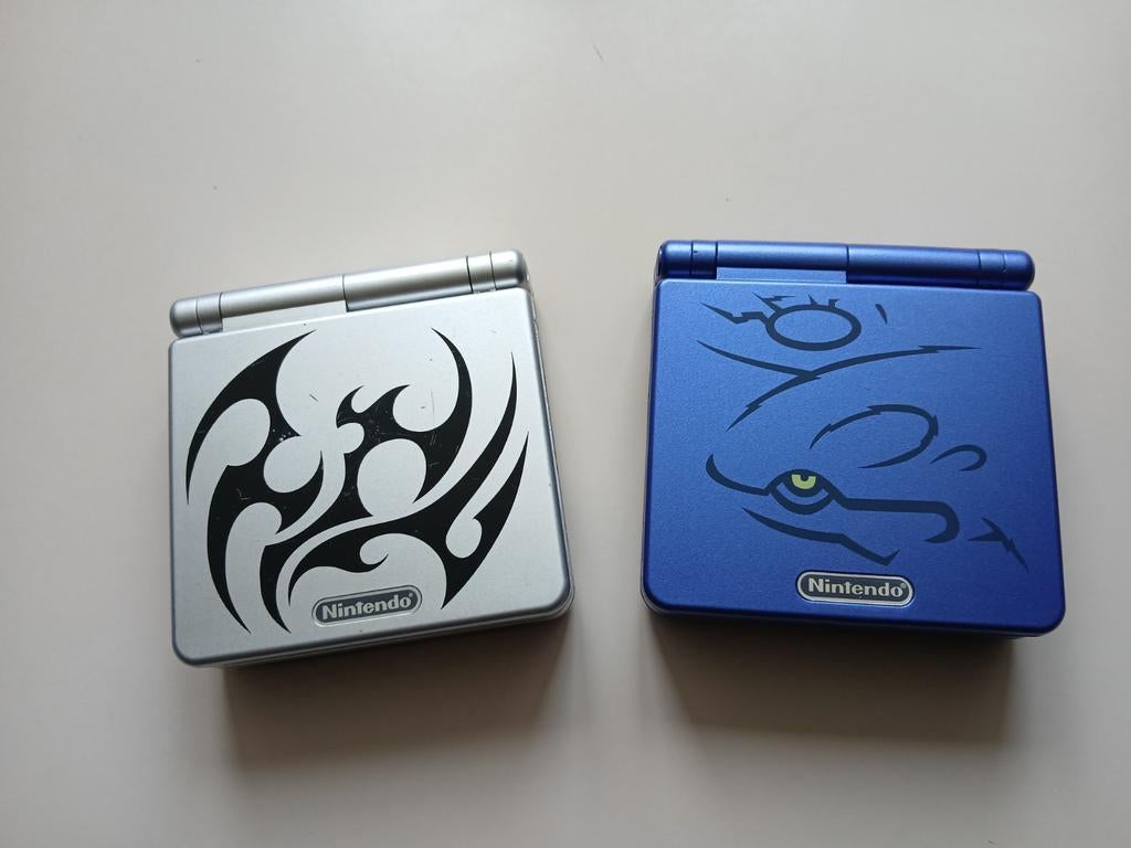 Consoles sp tribal et pokémon.