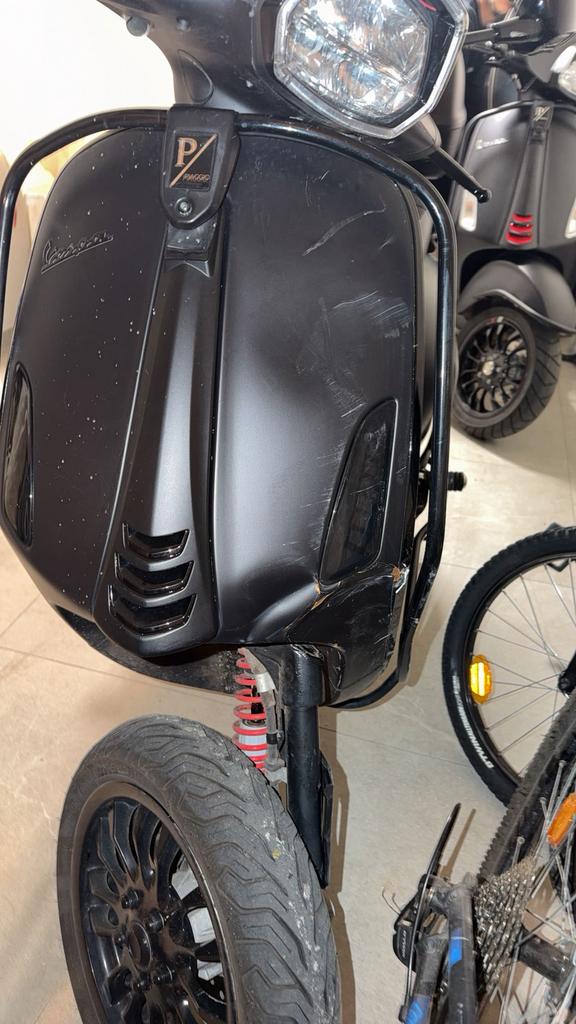 Vespa sprint 2020, Fietsen en Brommers, Snorfietsen en Snorscooters, Ophalen, Gebruikt, Benzine, Vespa