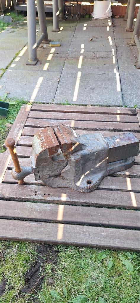 Bankschroef, Enlèvement, Étau