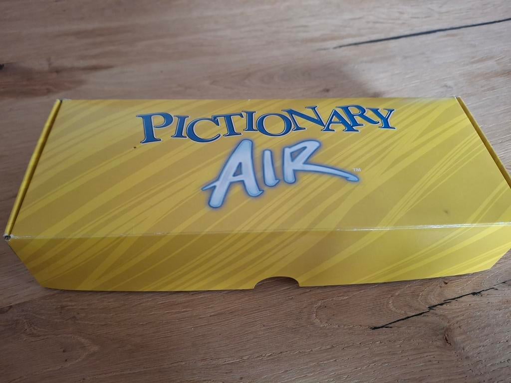 Pictionary Air – hilarisch tekenplezier in de lucht, Vijf spelers of meer, Ophalen, Zo goed als nieuw, Mattel games