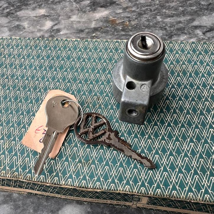 Contactslot voor VW Split Bus 64-66 (past ook op 56-67), Auto diversen, Auto-accessoires, Gebruikt, Ophalen of Verzenden