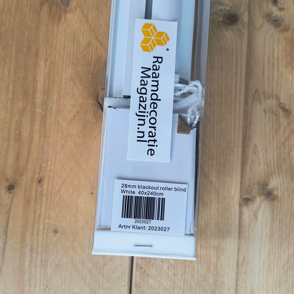 Verduisterend rolgordijn wit 40 cm breed, Huis en Inrichting, Ophalen, Wit