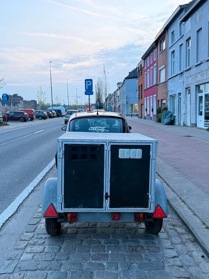 Honden aanhangwagen maar nooit gebruikt als een dier, Animaux & Accessoires, Boîtes de transport, Comme neuf, Enlèvement